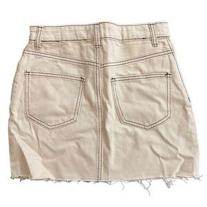 Forever 21 NEW small mini skirt cream colored